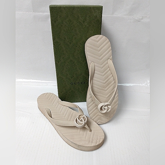 Gucci Pascar Cream white GG Logo Rubber Platform Flip Flops Thongs - Picture 1 of 7